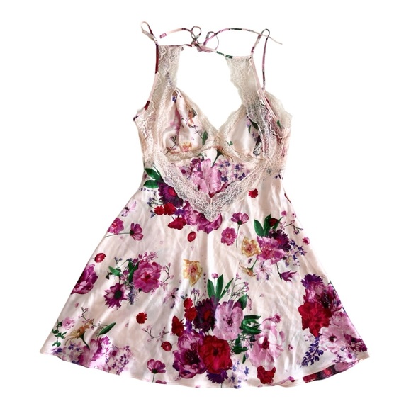 Victoria Secret Stretch Satin Floral  Lace Cutout Slip Pink Size S - Picture 6 of 8